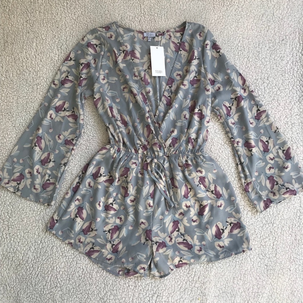 Floral romper NWT
